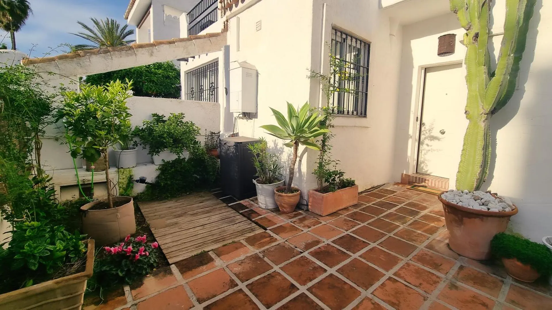 4 Bed House With Pool Walk To Puerto Banus Fast Internet Villa Marbella Spain