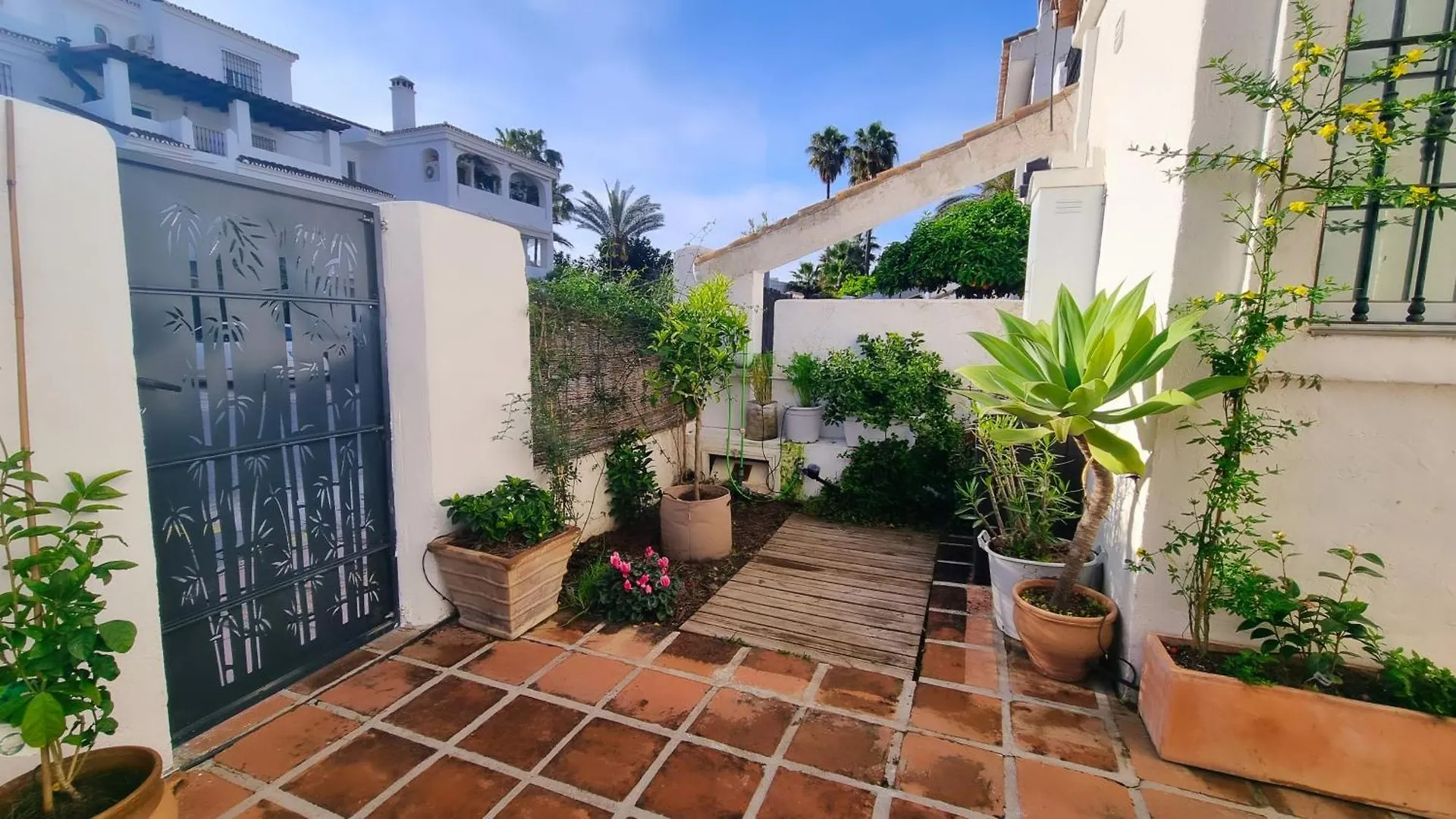 4 Bed House With Pool Walk To Puerto Banus Fast Internet Villa Marbella 0*,  Spain